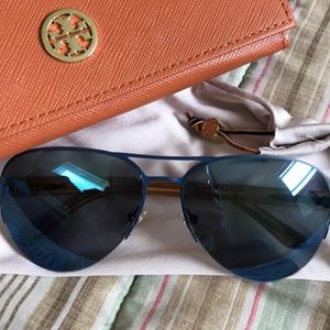 Tory Burch sunglasses brand new (blue)